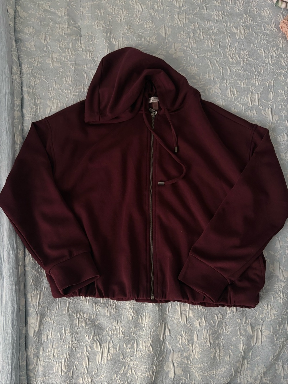 Women's Zip-Front Hooded Jacket in Deep Wine